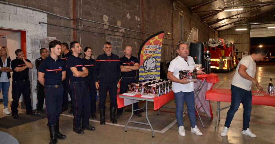 Agde Présentation Du Nouveau Calendrier Des Pompiers Journal L